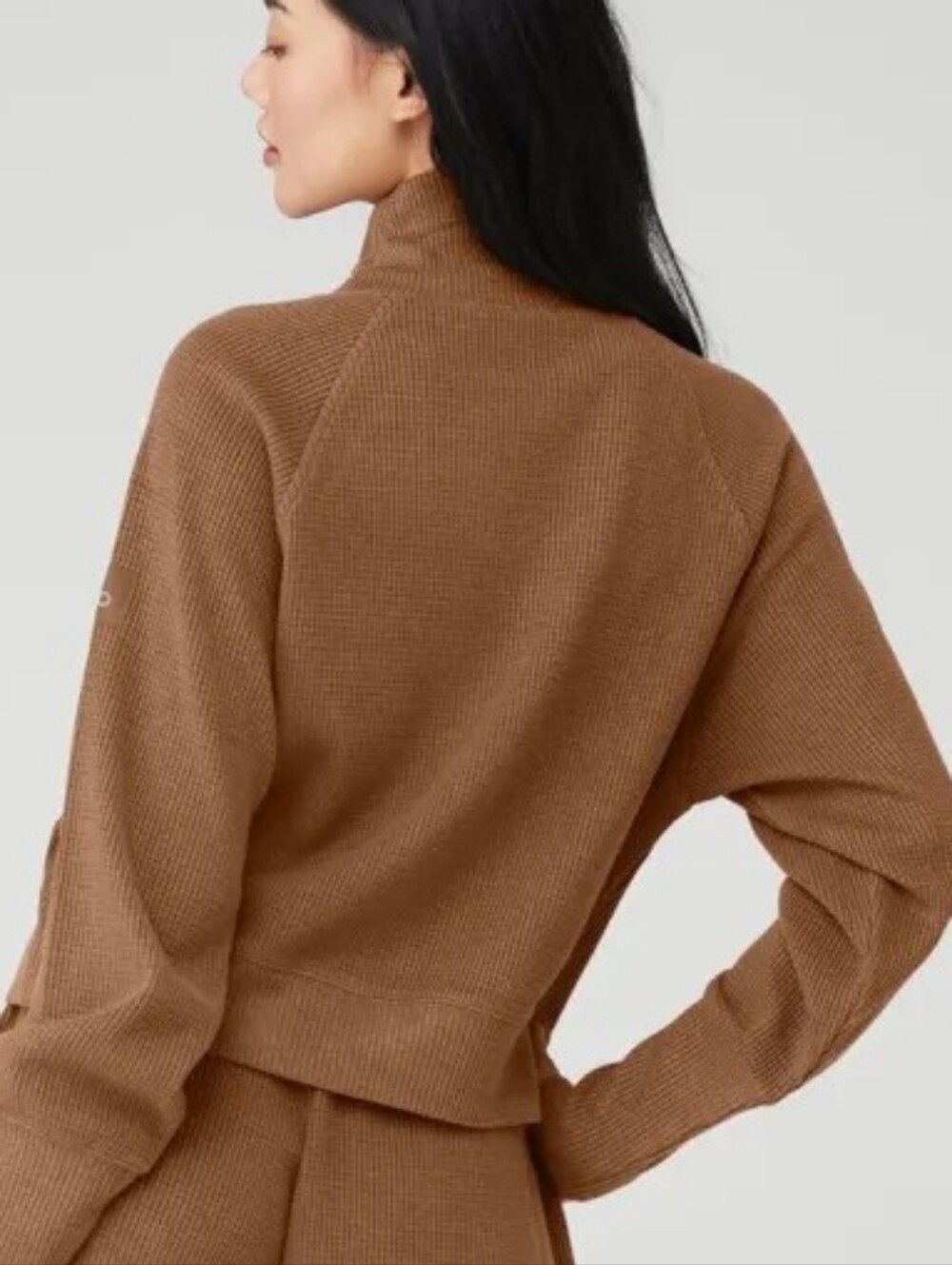 Alo Yoga Waffle Weekend Escape Mock Neck Long Sleeve in Cinnamon Brown sz SMALL - Picture 3 of 9